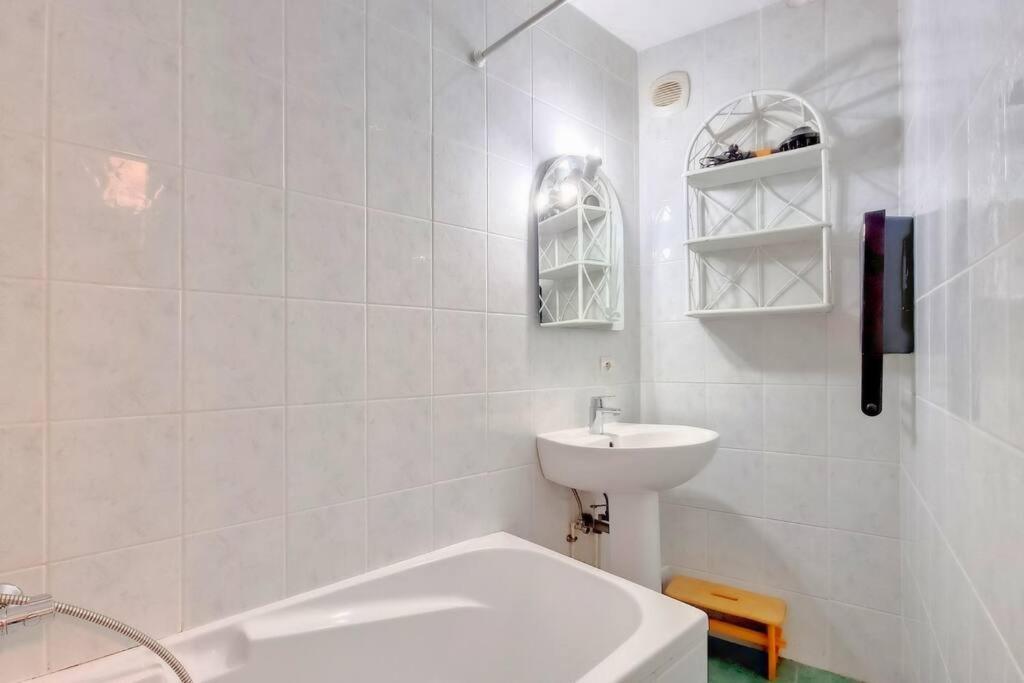 Chez Romane - Appartement Avec Parking Riquewihr Bagian luar foto